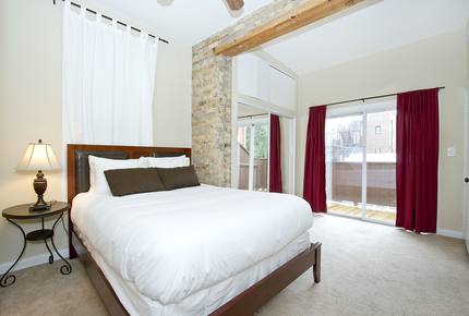 Wrigleyville - Chicago, Illinois