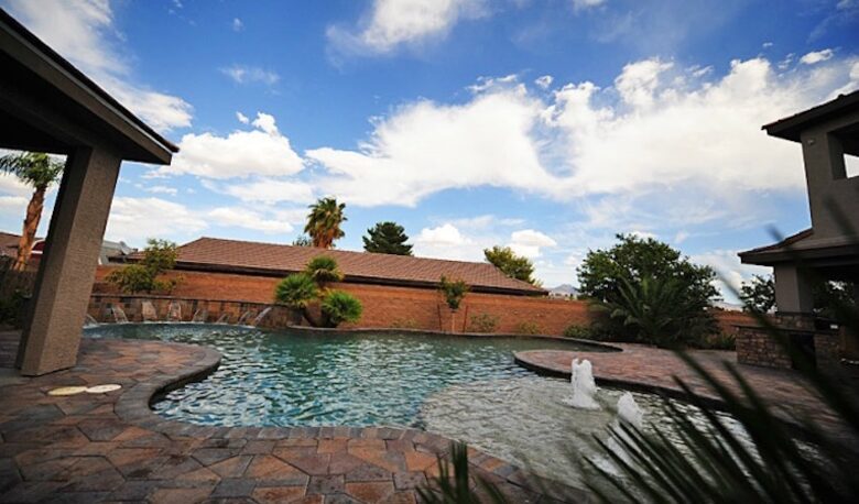 Las Vegas Mini Castle #2 (The Gambler) - Las Vegas, Nevada