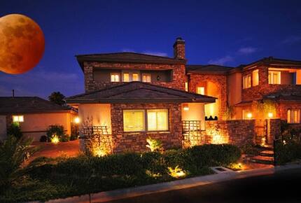 Las Vegas Mini Castle #2 (The Gambler) - Las Vegas, Nevada