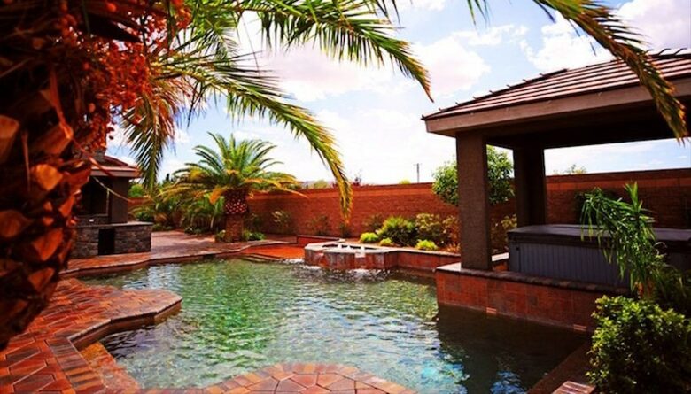 Las Vegas Mini Castle #2 (The Gambler) - Las Vegas, Nevada