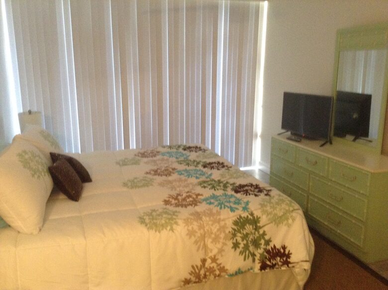 Jupiter Island Beach Escape - Jupiter Island, Florida