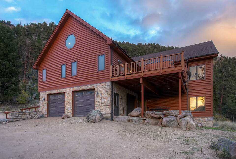 Narrow Trail - Stunning Mountain Home - Estes Park, Colorado