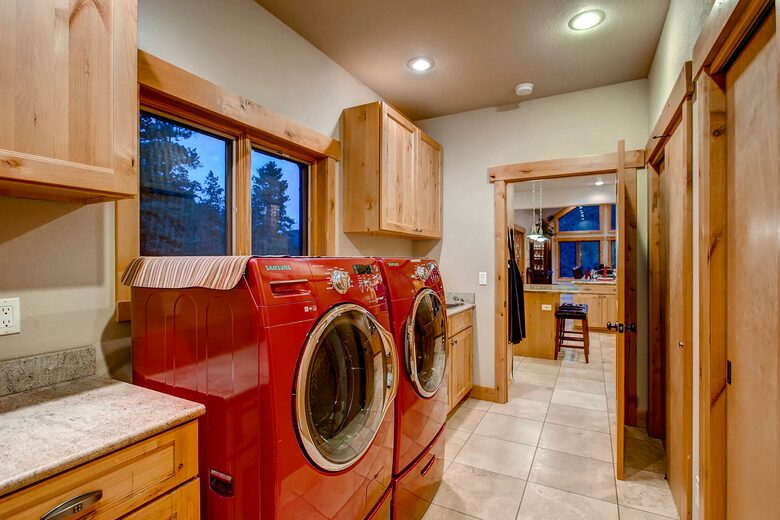 Narrow Trail - Stunning Mountain Home - Estes Park, Colorado