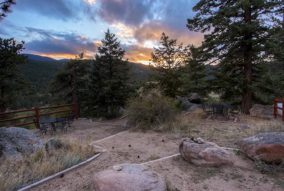 Narrow Trail - Stunning Mountain Home - Estes Park, Colorado