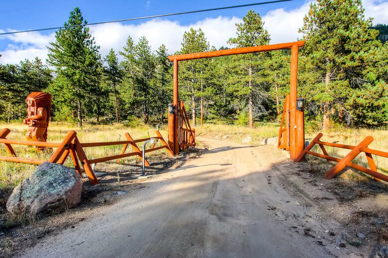 Narrow Trail - Stunning Mountain Home - Estes Park, Colorado
