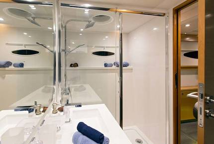 TradeWinds 70ft 5 Cabin Crewed Catamaran Flagship Class – St. Vincent and The Grenadines Sailing Vacation - Port Elizabeth Bequia, Saint Vincent and the Grenadines