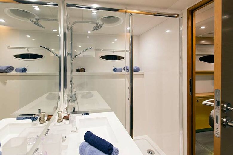 TradeWinds 70ft 5 Cabin Crewed Catamaran Flagship Class – St. Vincent and The Grenadines Sailing Vacation - Port Elizabeth Bequia, Saint Vincent and the Grenadines