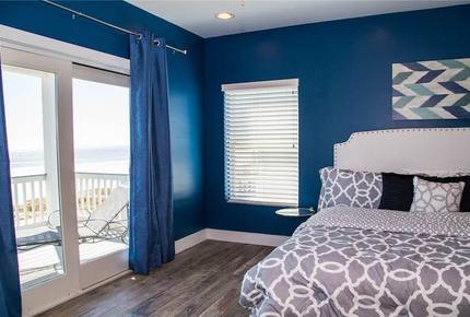 Front Row Galveston - Galveston, Texas