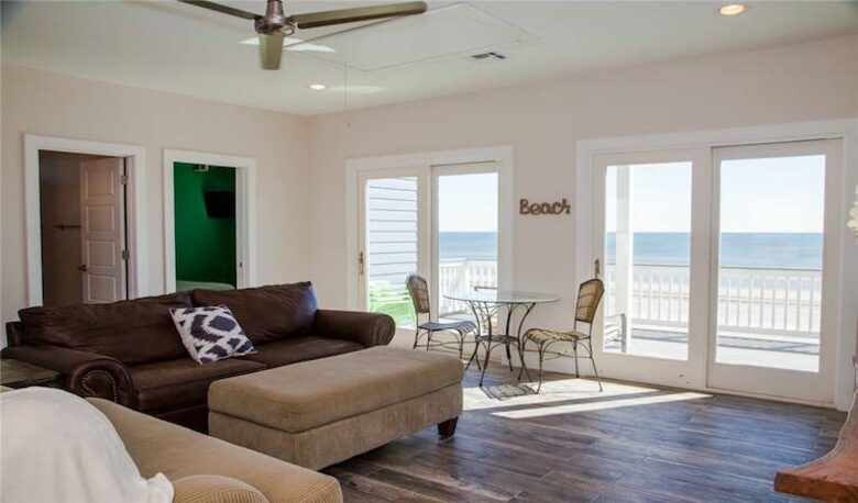 Front Row Galveston - Galveston, Texas