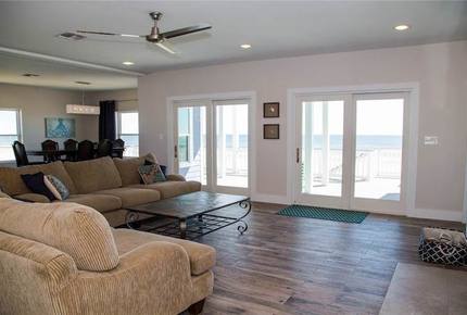 Front Row Galveston - Galveston, Texas