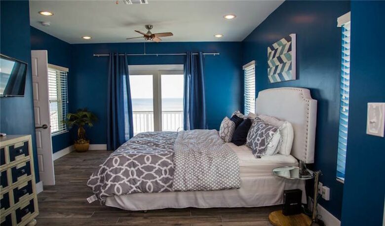 Front Row Galveston - Galveston, Texas