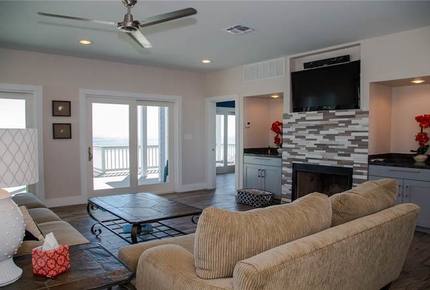 Front Row Galveston - Galveston, Texas