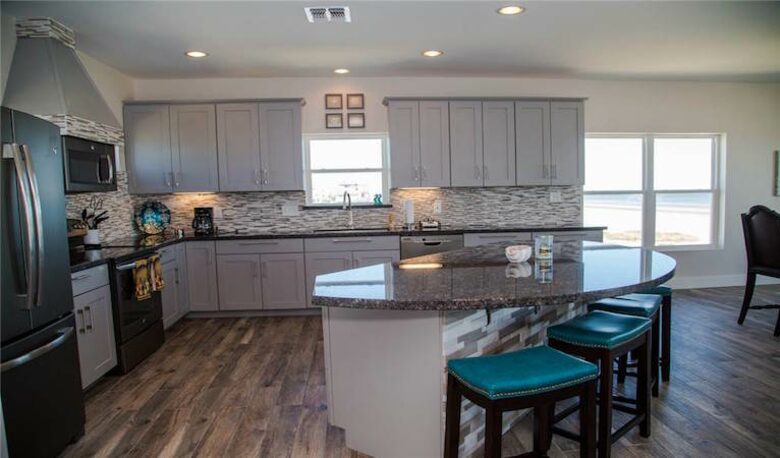 Front Row Galveston - Galveston, Texas