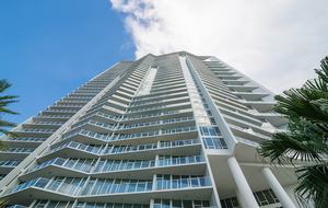 St. Petersburg Contemporary Flair - ST. Petersburg, Florida