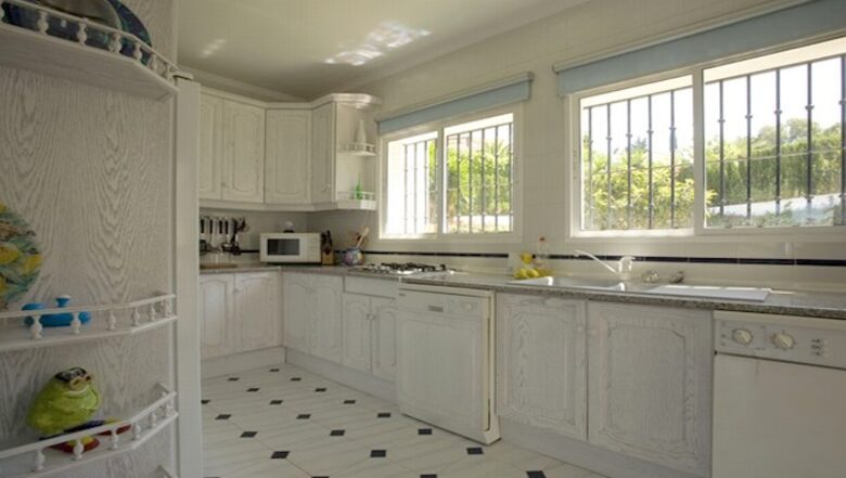 Los Iris Marbella - El Rosario Urbanization, Marbella, Spain