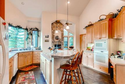 Frisco Colorado Mountain Lodge - Frisco, Colorado