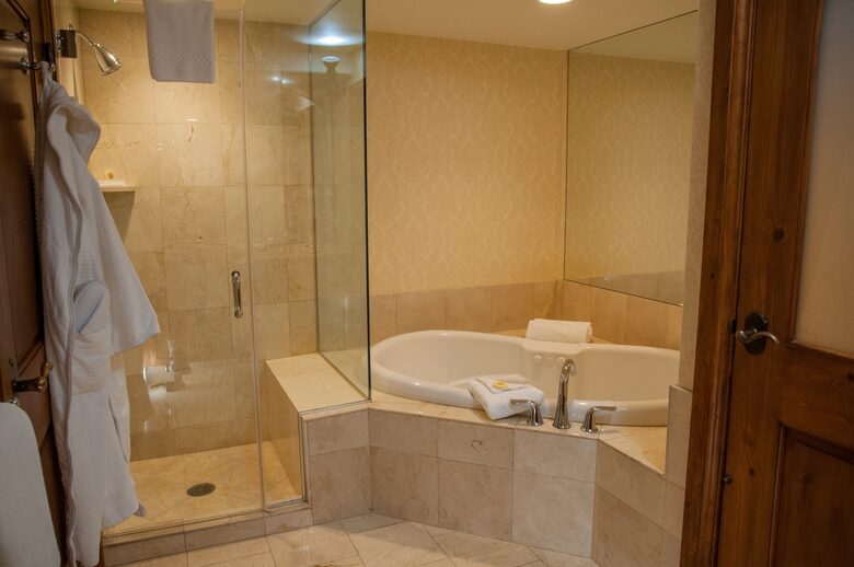 Austria Haus - 3 Bedroom Penthouse - Vail, Colorado