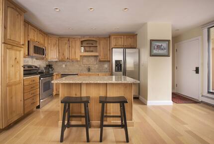 Scorpio Vail Luxury Condo - Vail, Colorado