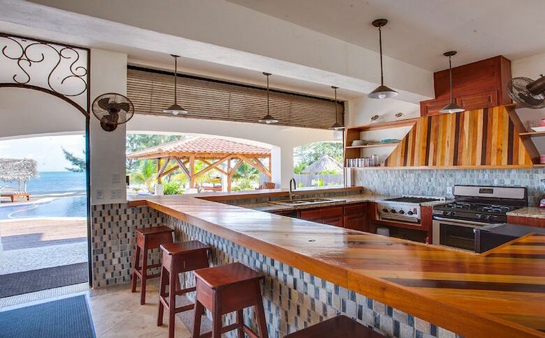 Villa Groovy Gecko - Placencia, Belize