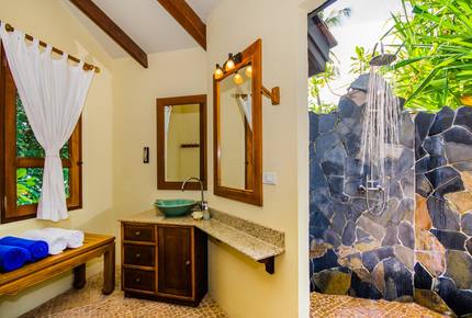 Baan Sharmar Beach Pool Villa - Koh Jum, Krabi, Thailand