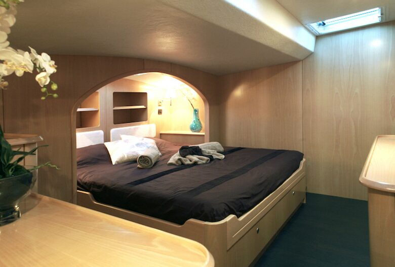 TradeWinds 70ft, 5 Cabin Crewed Catamaran Flagship Class- Guadeloupe - sailing vacation, Marina Bas du Fort, near Pointe à Pitre, Guadeloupe - Guadeloupe, Guadeloupe