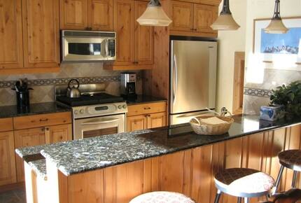 Larkspur Mountain Retreat - Avon, Colorado