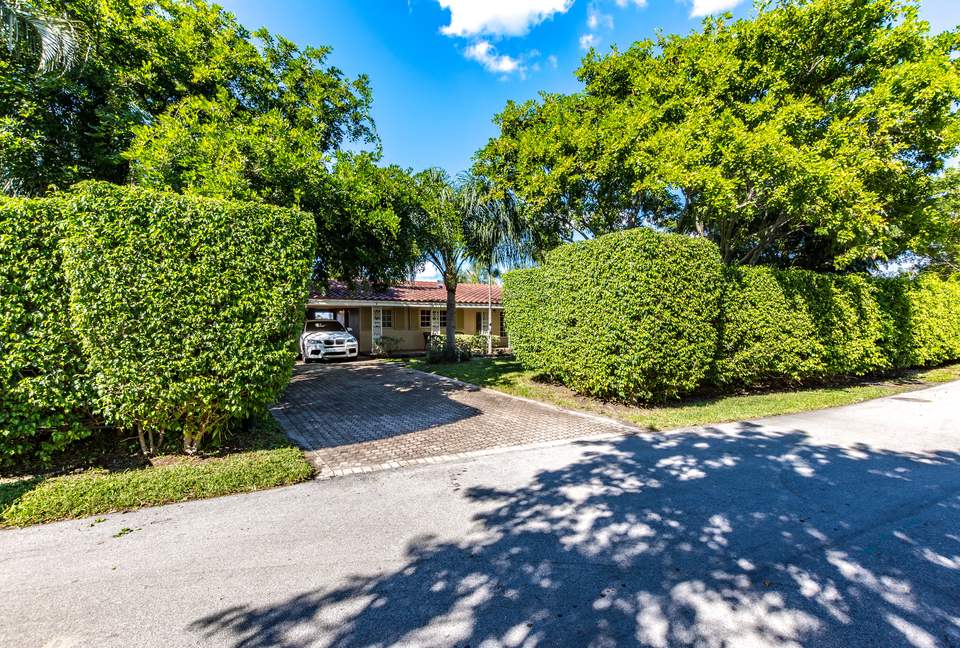 Terra Mar Island Retreat - Pompano Beach, Florida