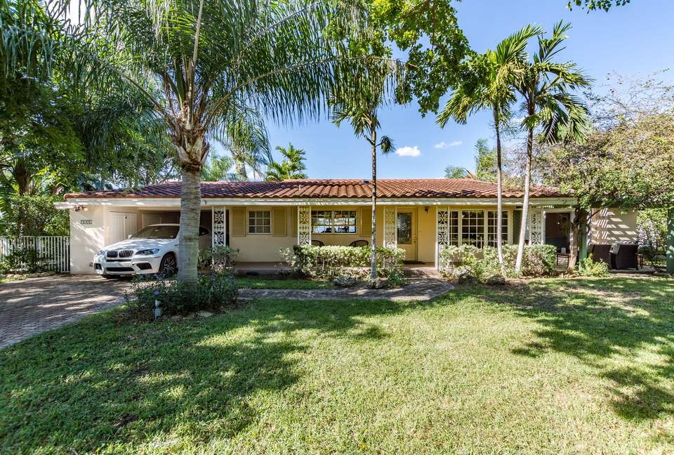 Terra Mar Island Retreat - Pompano Beach, Florida