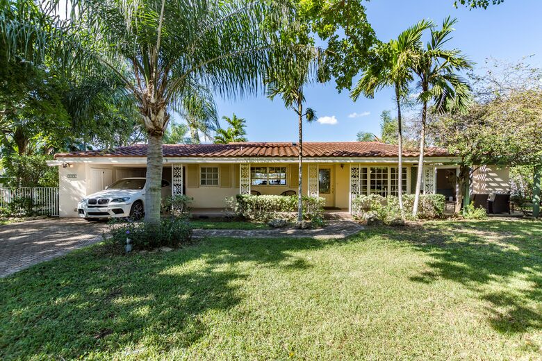 Terra Mar Island Retreat - Pompano Beach, Florida