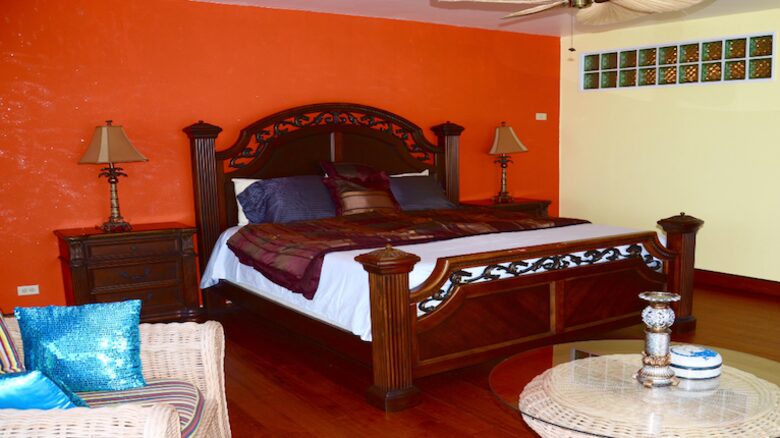 Oceanfront Villa Caprice - Nassau, Bahamas