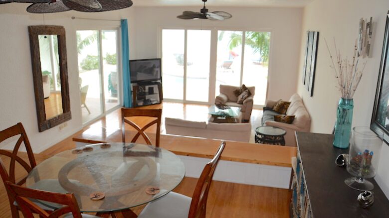 Oceanfront Villa Caprice - Nassau, Bahamas