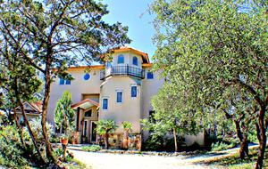 Looking Glass Place - Canyon Lake, Texas