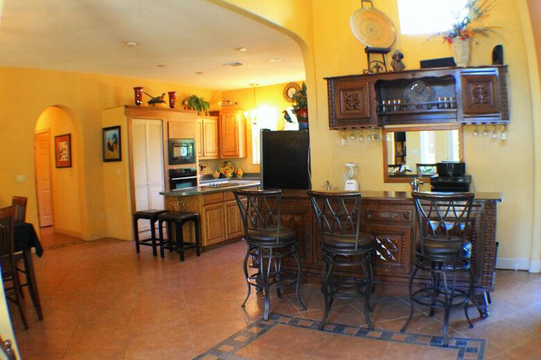 Looking Glass Place - Canyon Lake, Texas