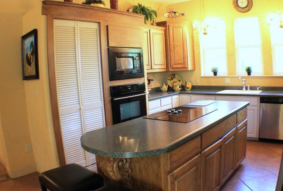 Looking Glass Place - Canyon Lake, Texas