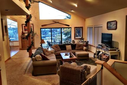 South Lake Tahoe Waterfront Home - South Lake Tahoe, California