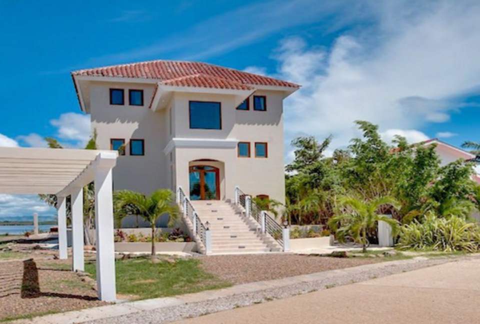 Villa Laguna Gecko - Placencia, Belize