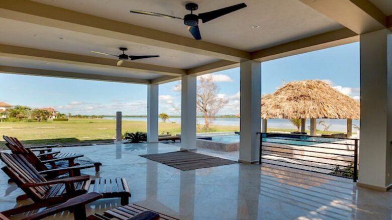 Villa Laguna Gecko - Placencia, Belize