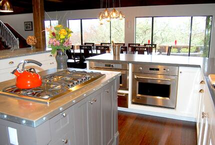 Napa Valley Estate with Guesthouse - Calistoga, California