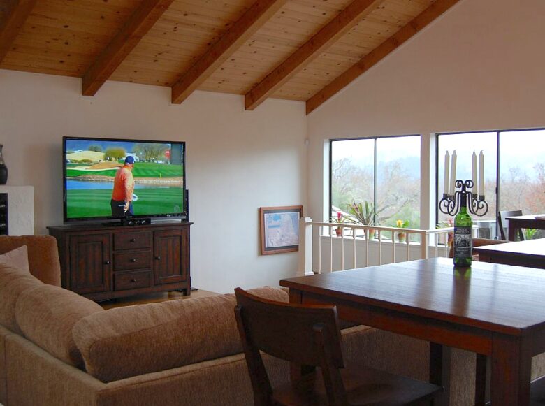 Napa Valley Estate with Guesthouse - Calistoga, California