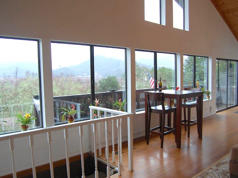 Napa Valley Estate with Guesthouse - Calistoga, California