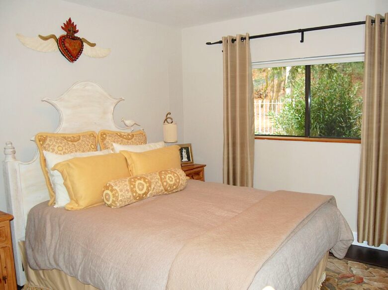 Napa Valley Estate with Guesthouse - Calistoga, California