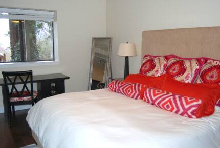 Napa Valley Estate with Guesthouse - Calistoga, California