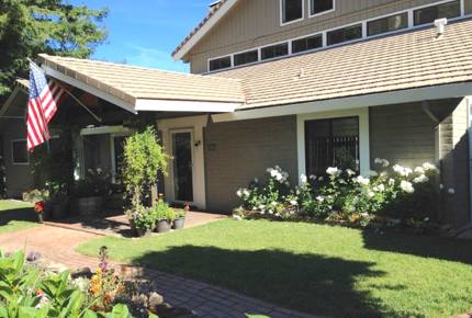 Napa Valley Estate with Guesthouse - Calistoga, California