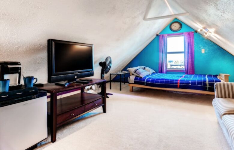 Boulder Tree House Near Wonderland Lake - Boulder, Colorado