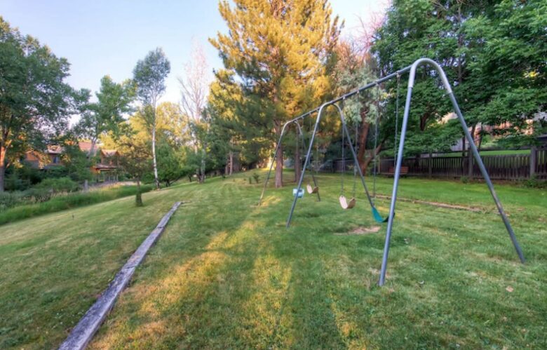 Boulder Tree House Near Wonderland Lake - Boulder, Colorado
