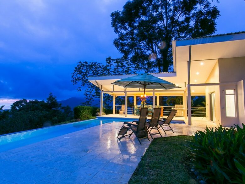 Casa Tangaroa - Dominical, Costa Rica