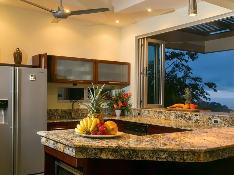 Casa Tangaroa - Dominical, Costa Rica