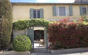 French Countryside Cottage - Fontvieille, France