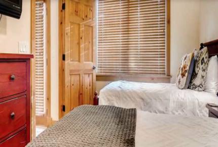 Perfectly Located Steamboat Luxury Ski Condo - Steamboat Springs, Colorado