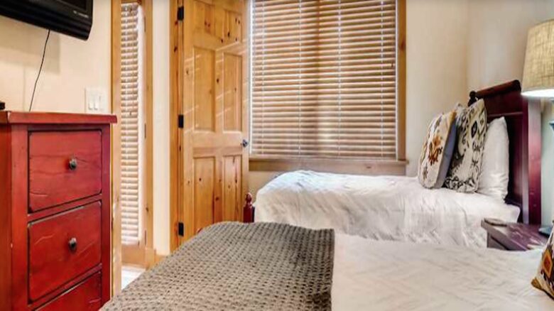 Perfectly Located Steamboat Luxury Ski Condo - Steamboat Springs, Colorado